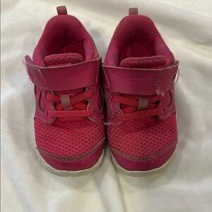 Nike Pink Tennis Shoes